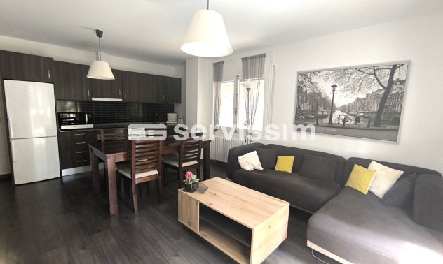 Apartament / pis - Lloguer  - Centre vila - Centre vila
