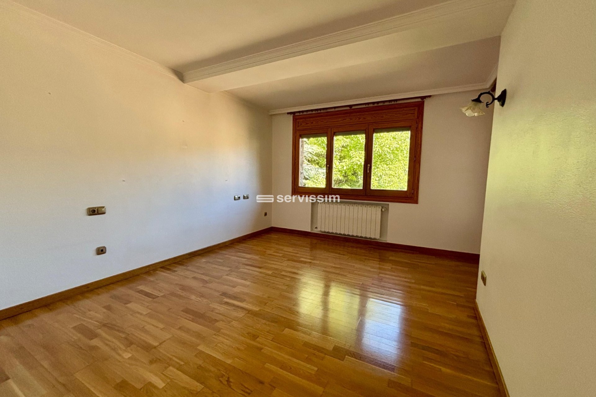 For sale - Detached house - Sispony