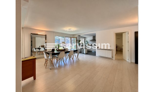 Penthouse - Rental - Town centre - Town centre