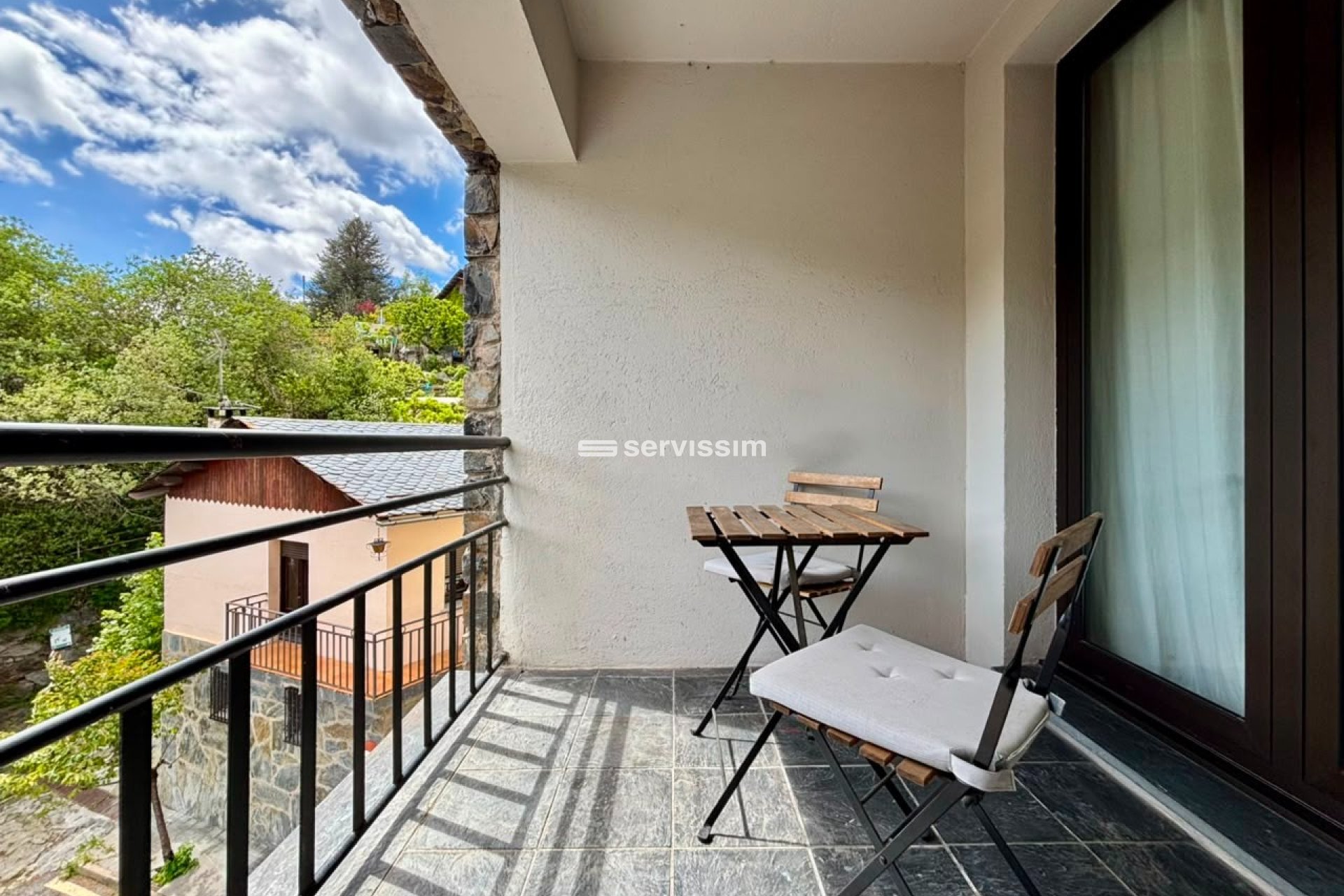 Rental - Apartment / flat - Town centre
