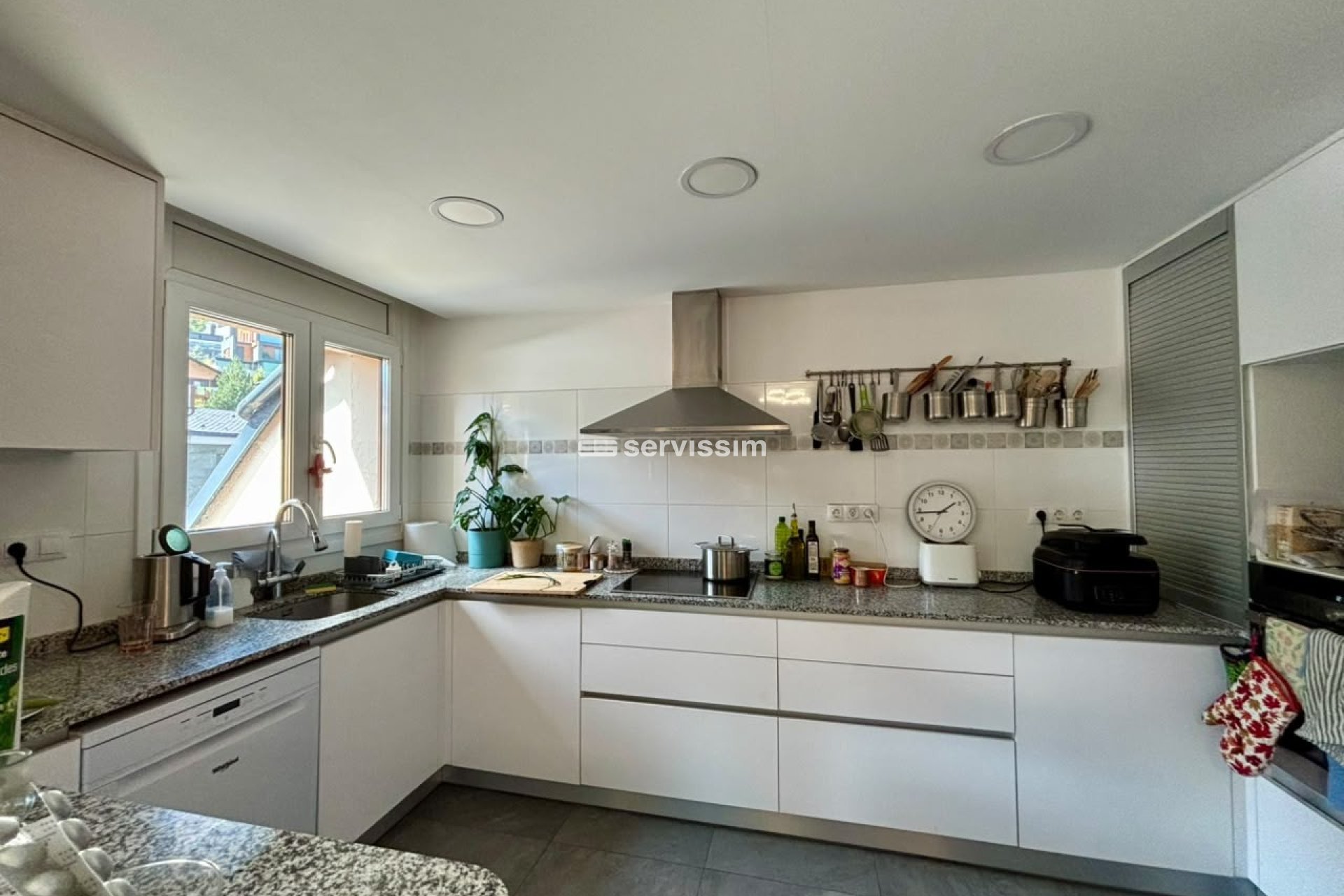 Rental - Penthouse - Town centre