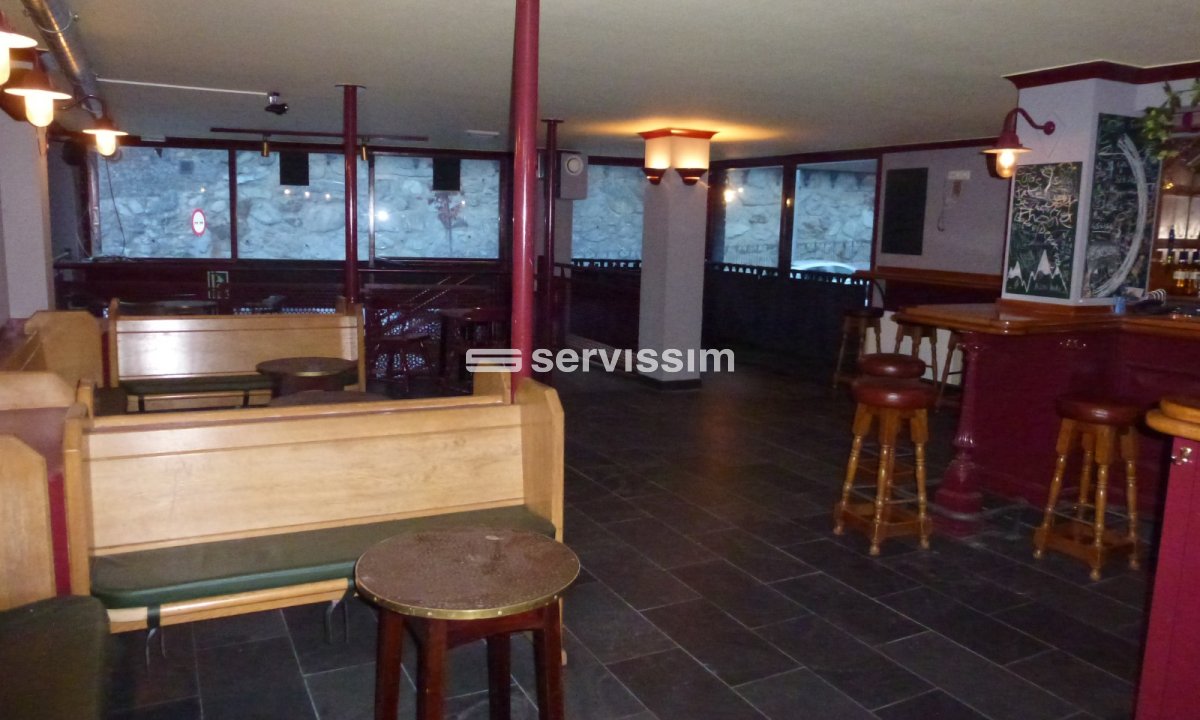 Local comercial en venda a Arinsal, 154 metres