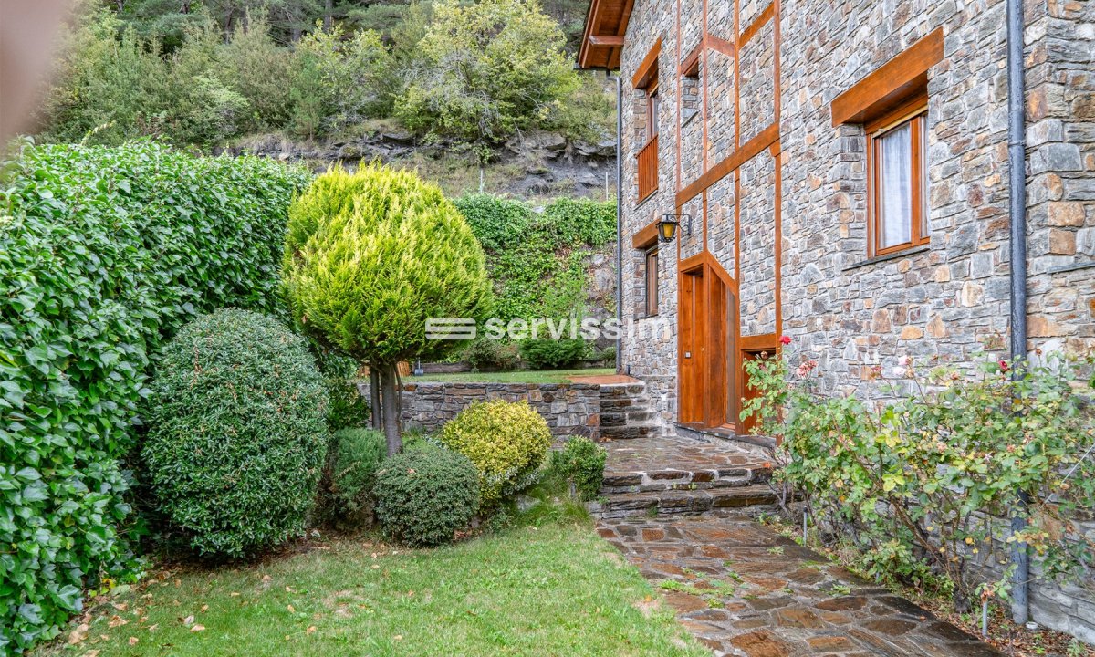 For sale - Semi-detached house - Arans