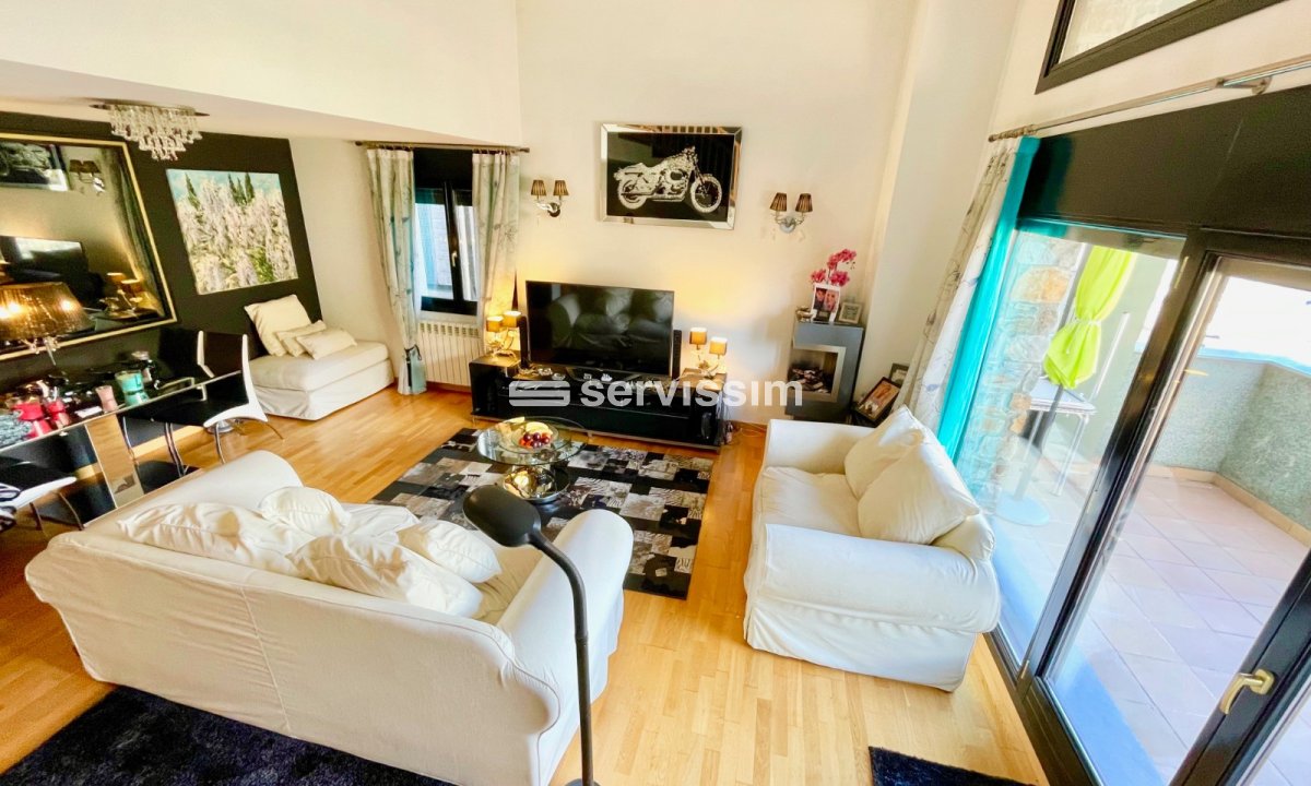 Ático en venta en Escaldes Engordany, 3 habitaciones, 167 metros