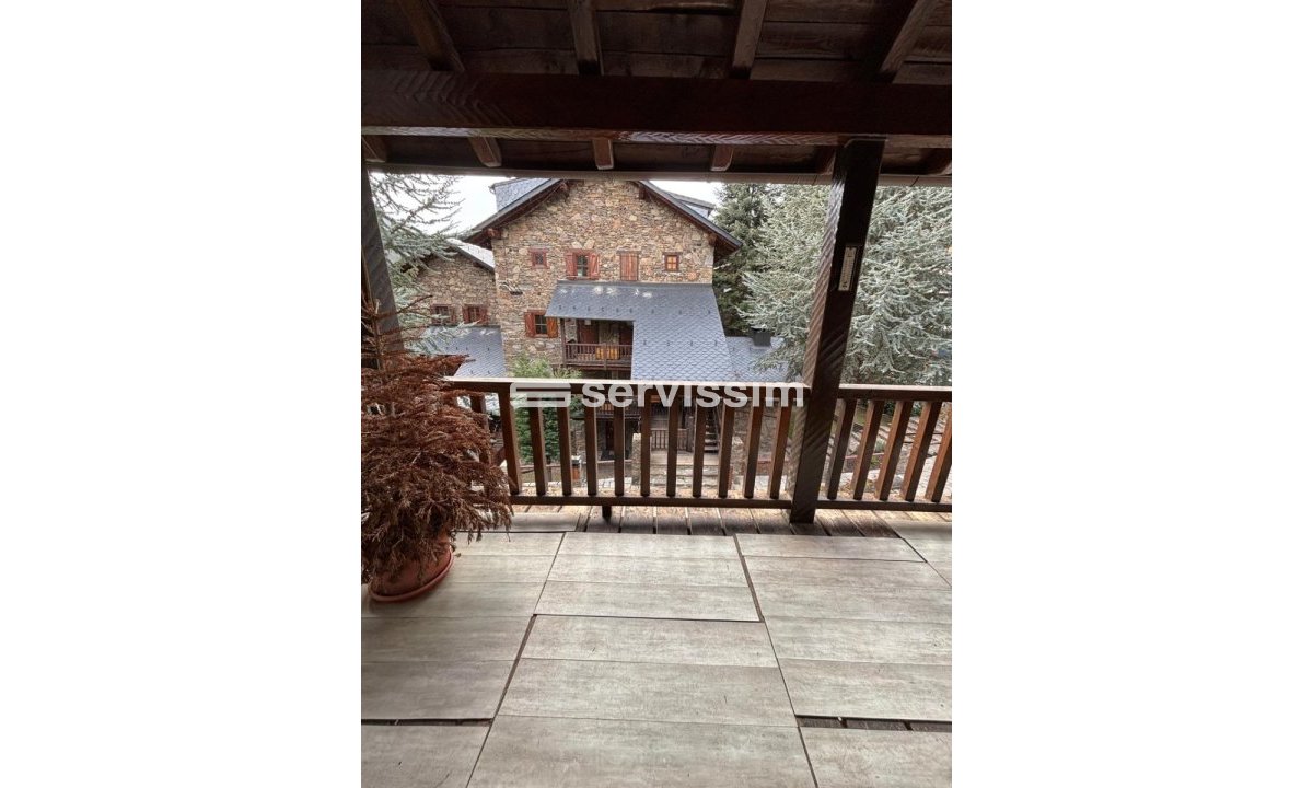 Casa adossada en venda a El Tarter, 3 habitacions, 150 metres