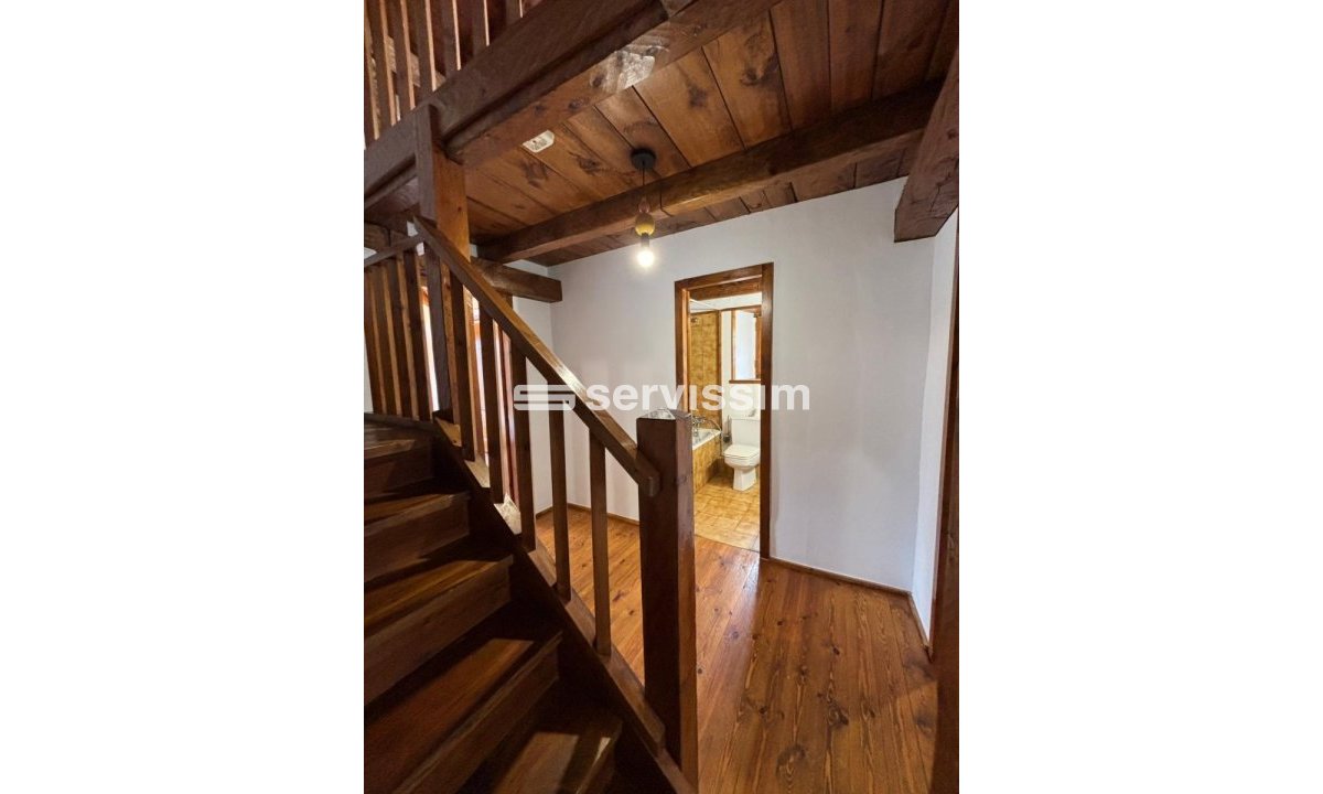 Casa adossada en venda a El Tarter, 3 habitacions, 150 metres