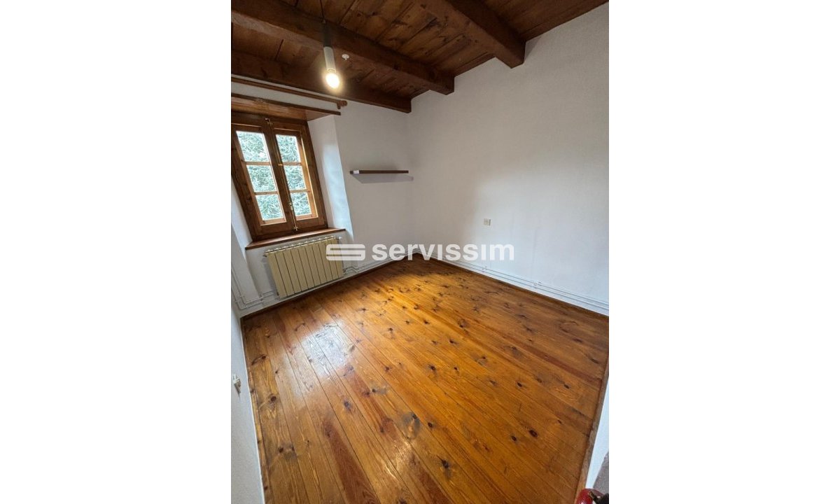 Casa adossada en venda a El Tarter, 3 habitacions, 150 metres