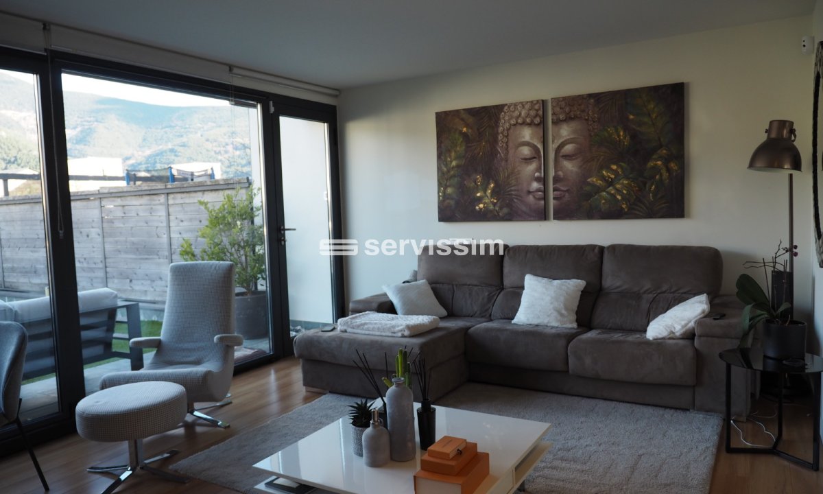 Casa adossada de lloguer a La Massana, 4 habitacions, 317 metres