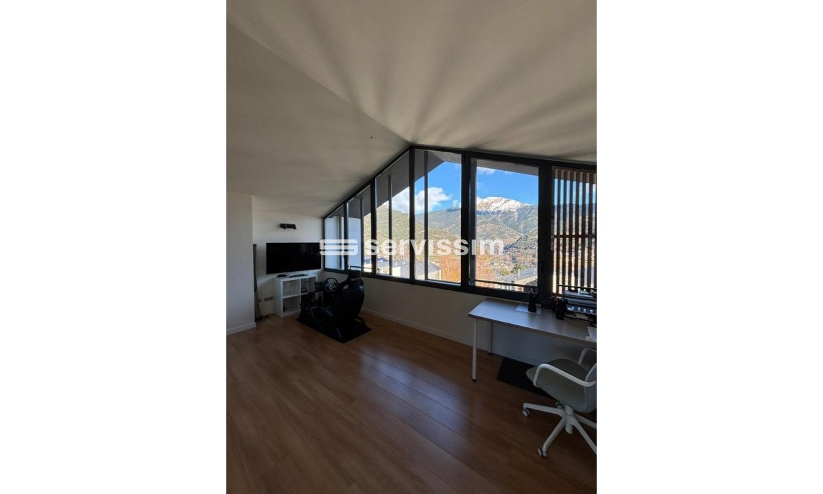 Casa adossada de lloguer a La Massana, 4 habitacions, 317 metres