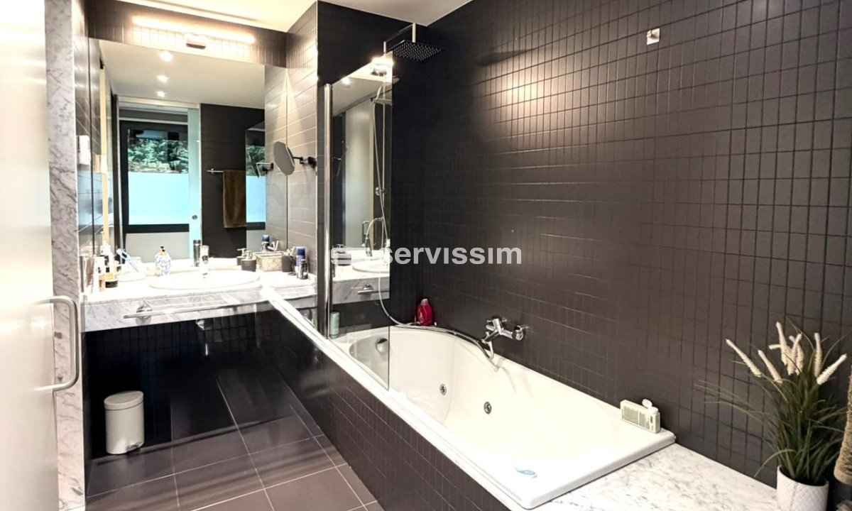 Lloguer  - Casa Adossada - Escás - Escàs