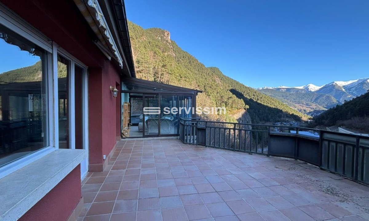 Ático de alquiler en Erts, 4 habitaciones, 218 metros