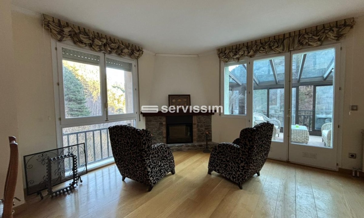 Àtic de lloguer a Erts, 4 habitacions, 218 metres