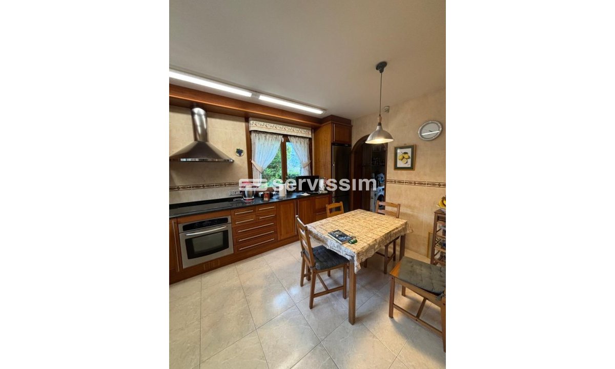 En venda - Casa Adossada - Sispony