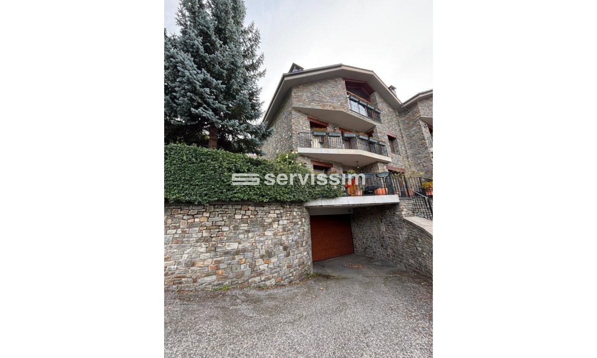 En venda - Casa Adossada - Sispony