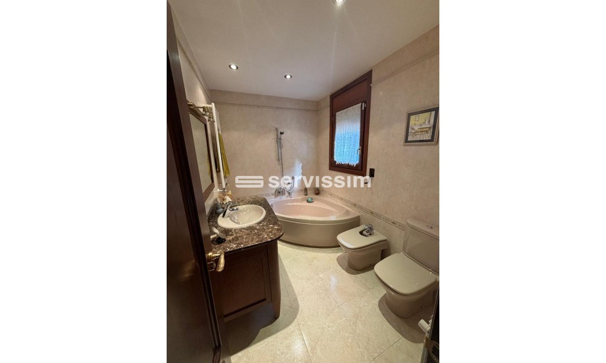 En venda - Casa Adossada - Sispony