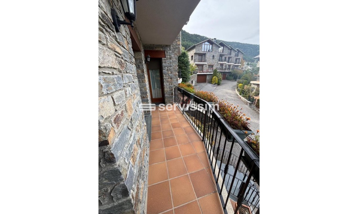 En venda - Casa Adossada - Sispony