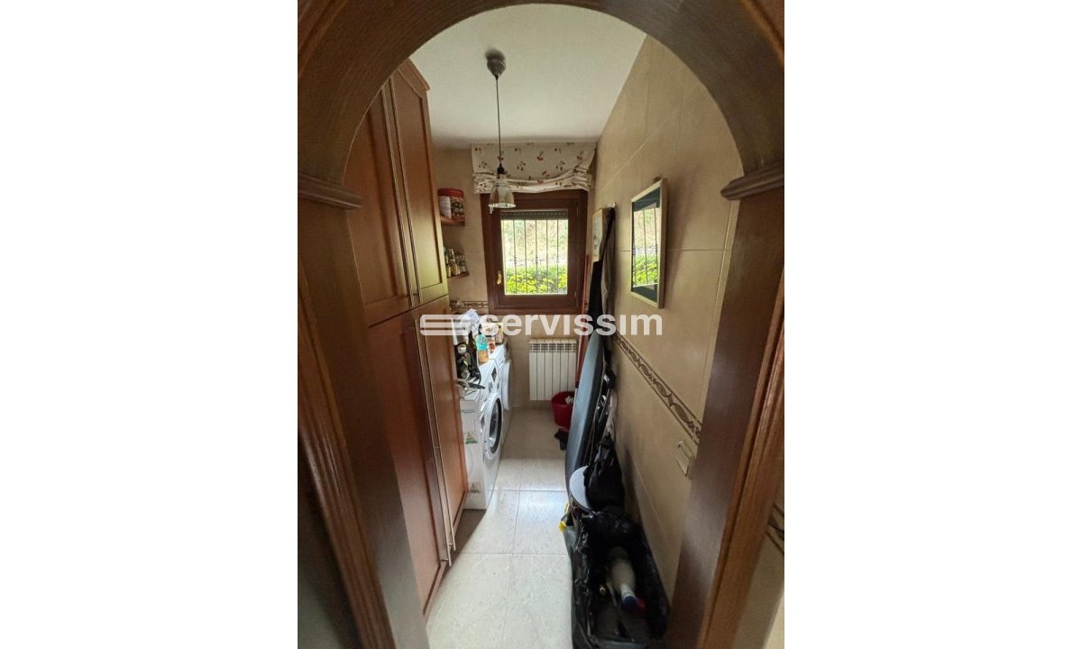 En venda - Casa Adossada - Sispony