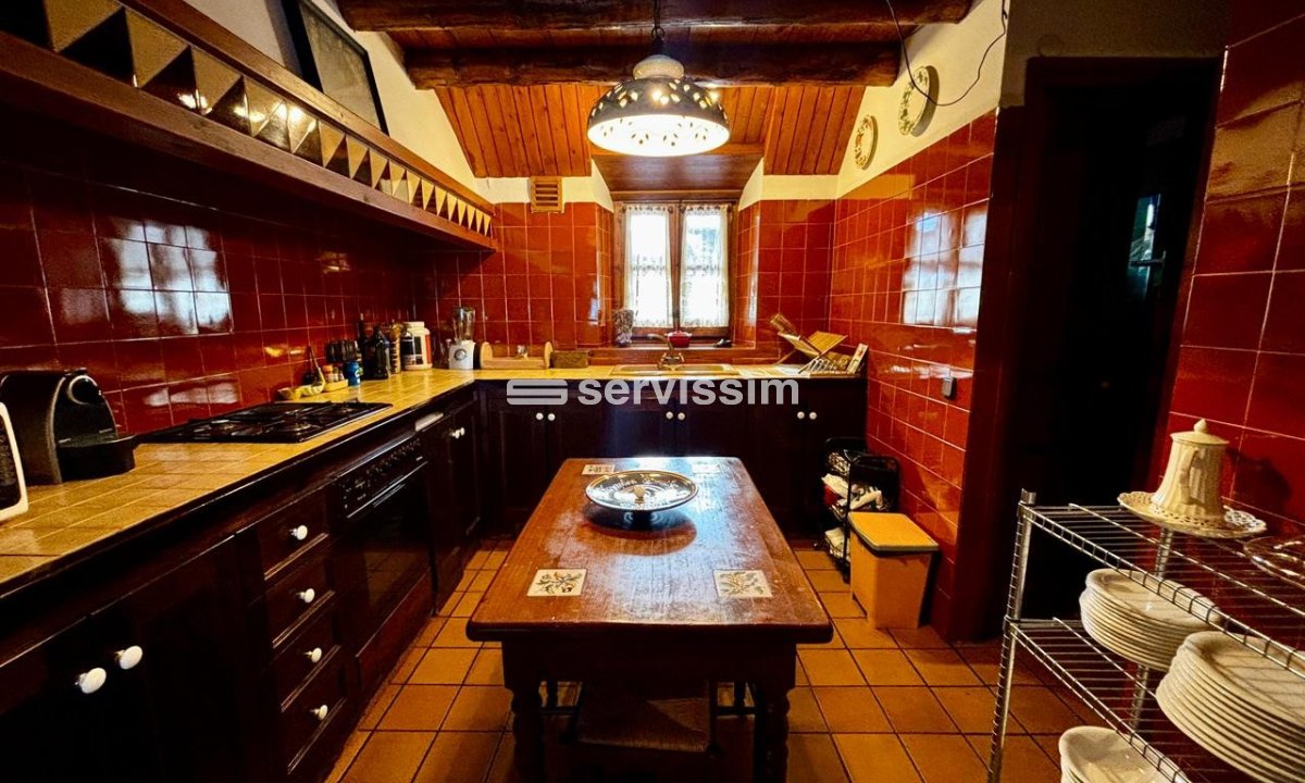 Casa adossada en venda a Arinsal, 3 habitacions, 156 metres