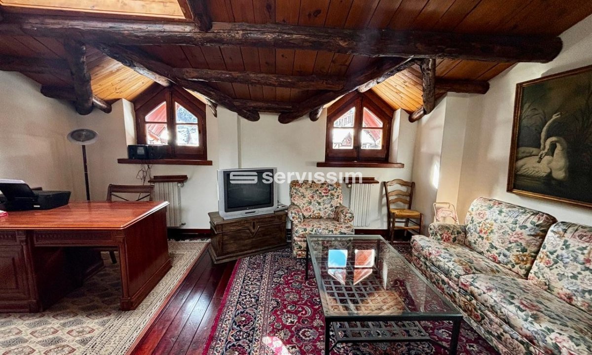 Casa adossada en venda a Arinsal, 3 habitacions, 156 metres