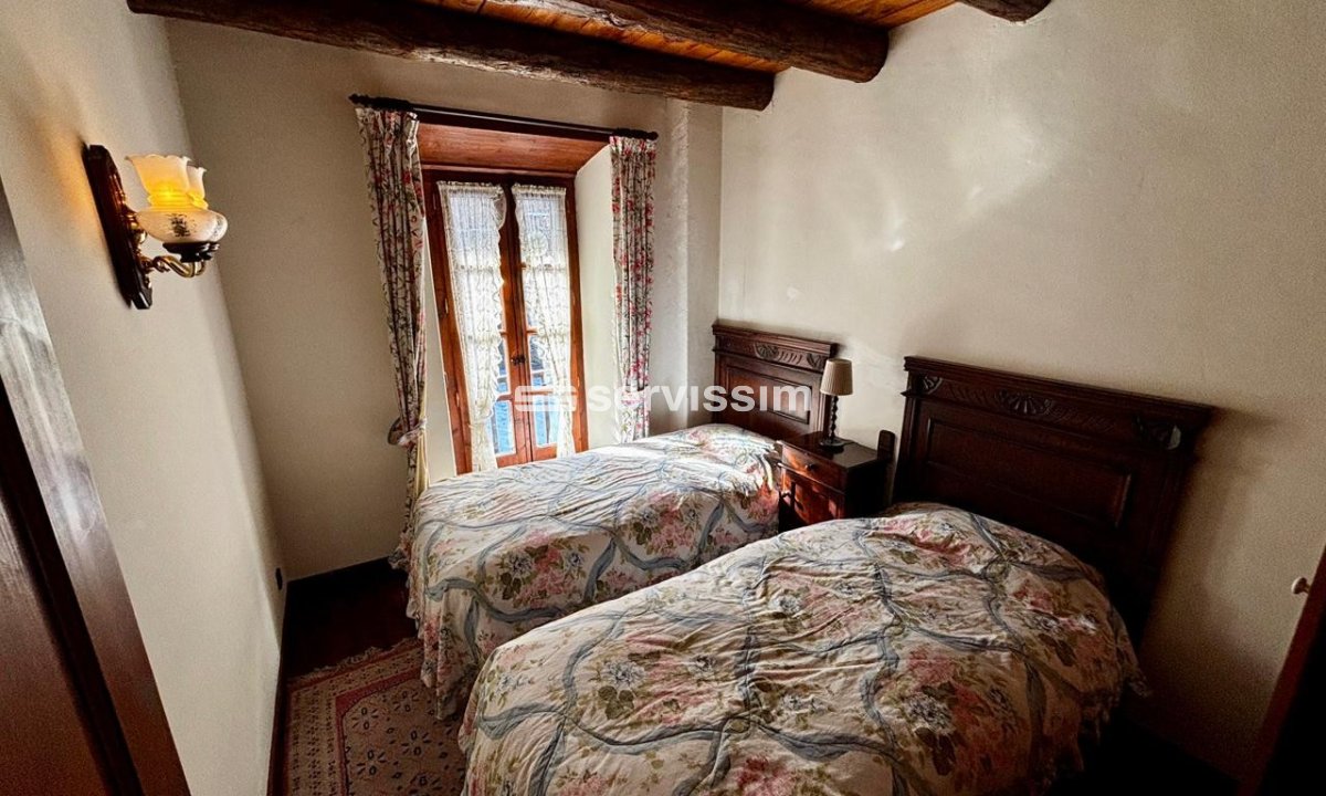 Casa adossada en venda a Arinsal, 3 habitacions, 156 metres