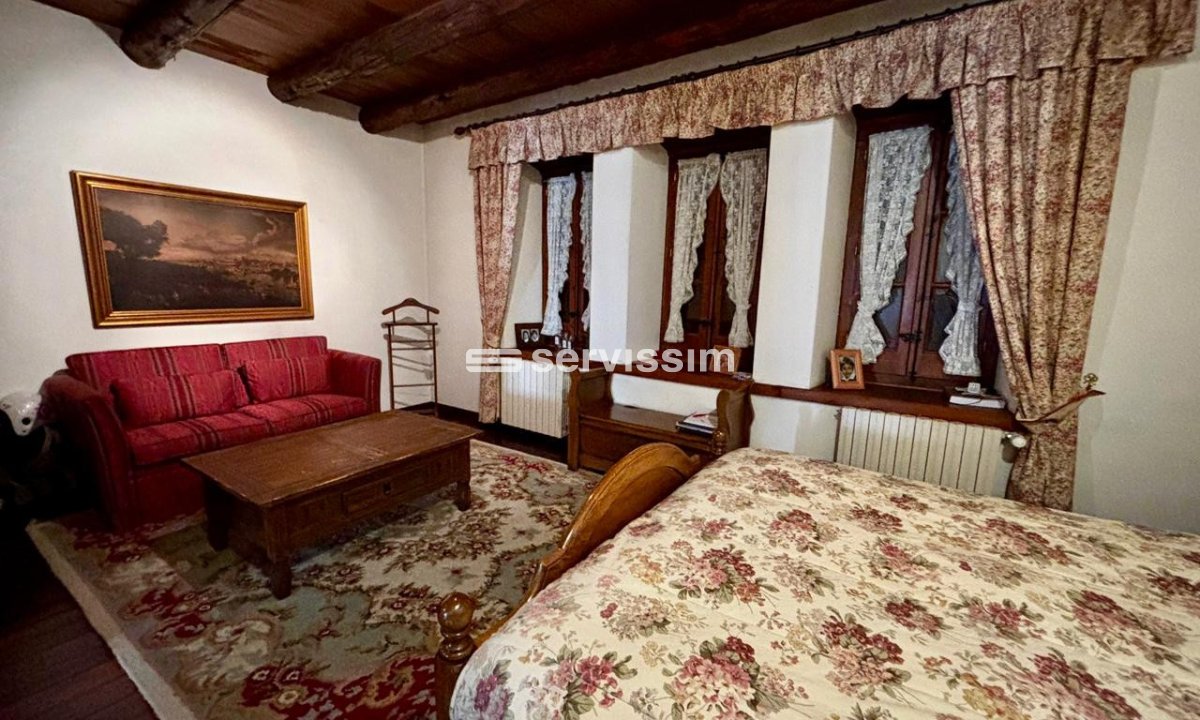 Casa adossada en venda a Arinsal, 3 habitacions, 156 metres