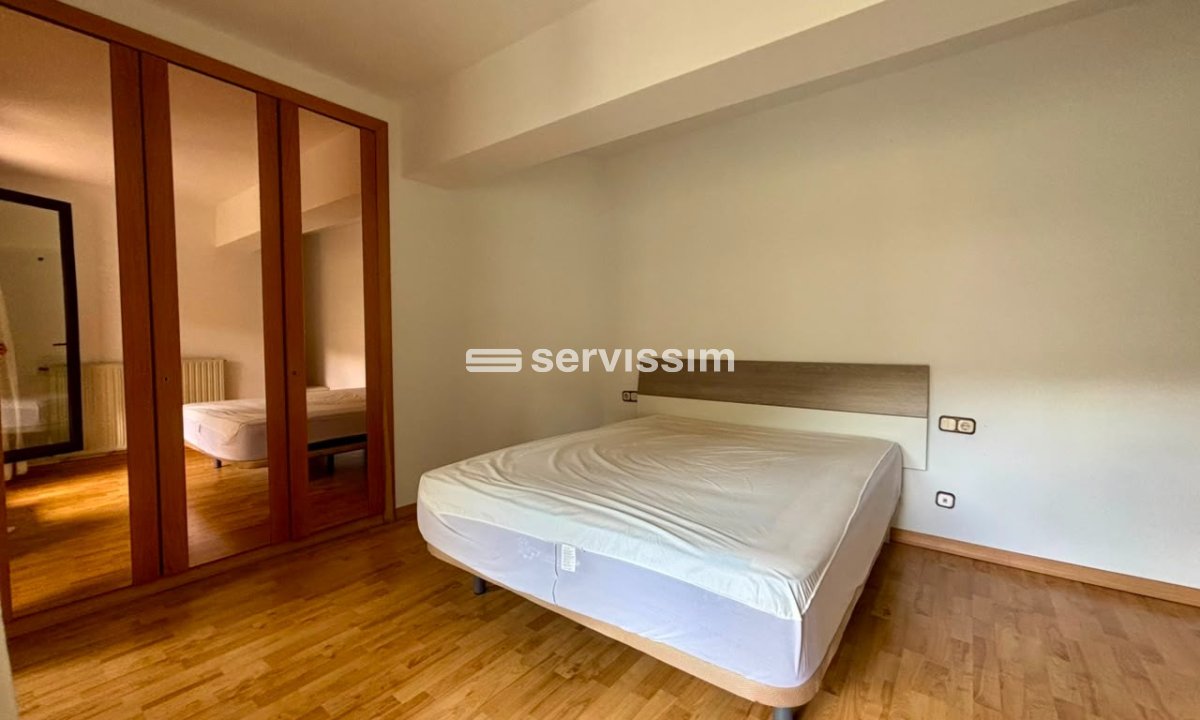 Lloguer  - Apartament / pis - Centre vila
