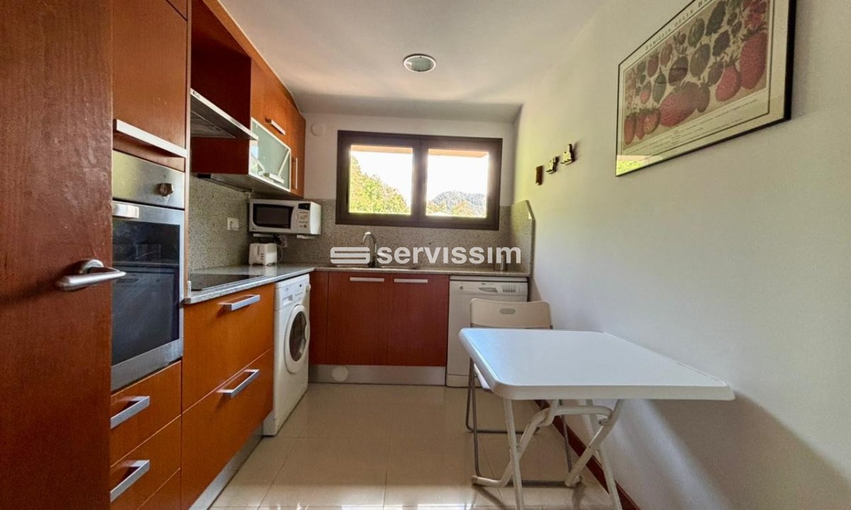 Piso de alquiler en Arinsal, 2 habitaciones, 80 metros