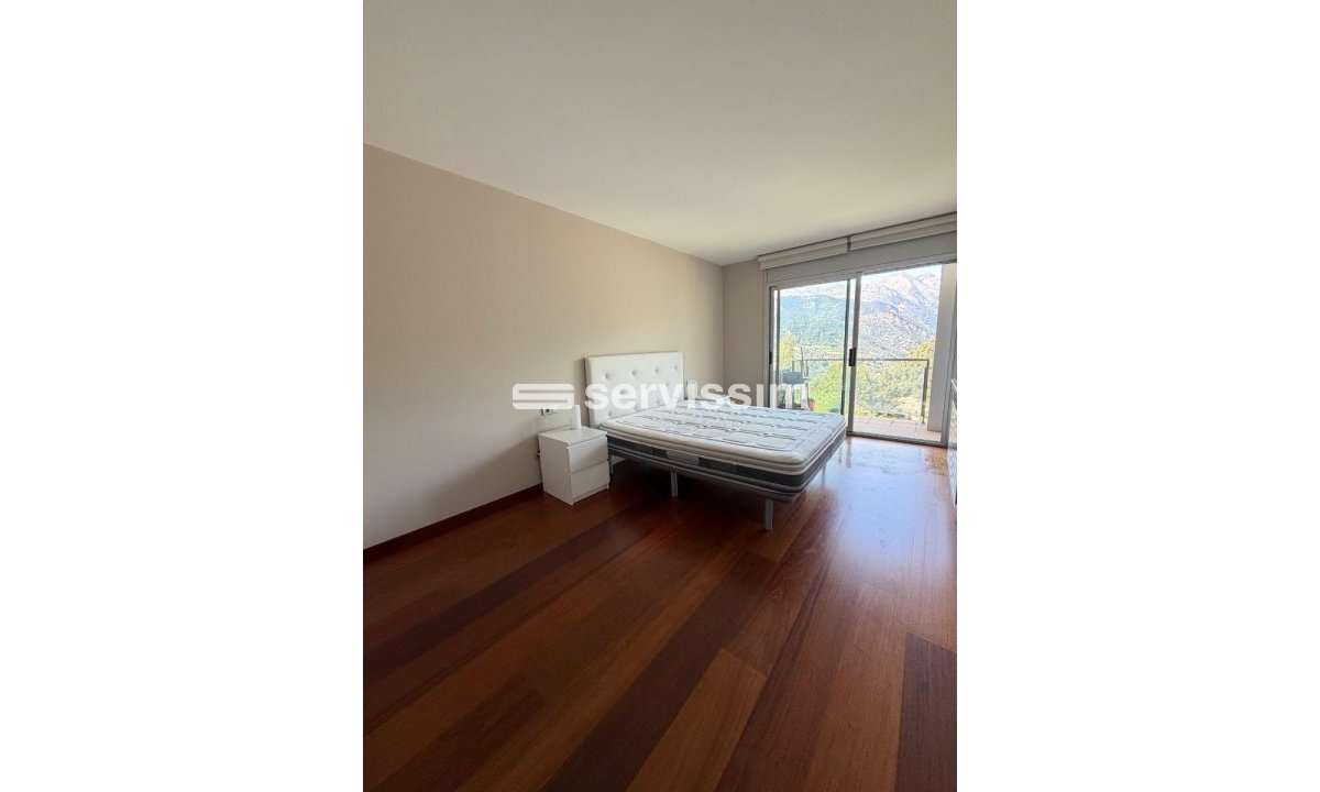 Pis en venda a Anyós, 4 habitacions, 186 metres