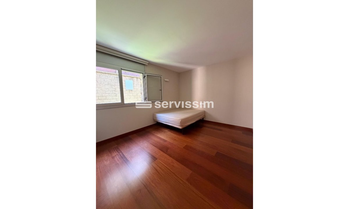 Pis en venda a Anyós, 4 habitacions, 186 metres