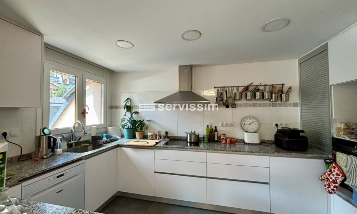 Rental - Penthouse - Town centre