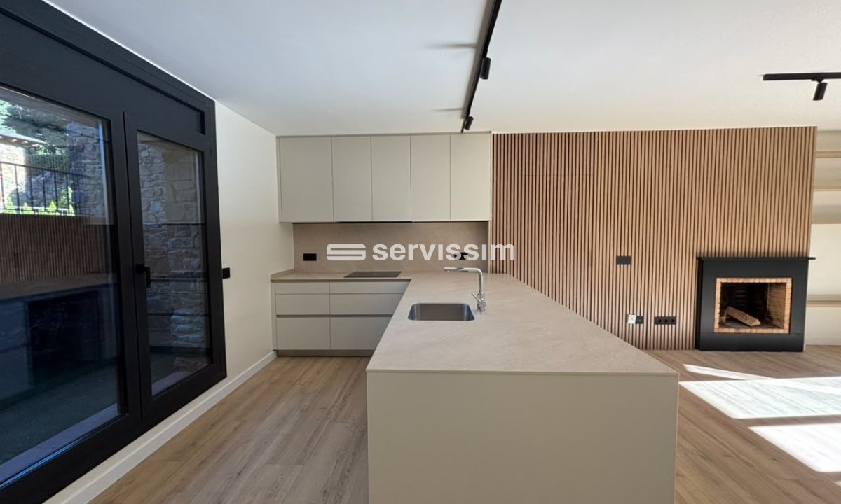 Pis en venda a L'Aldosa de la Massana, 3 habitacions, 140 metres