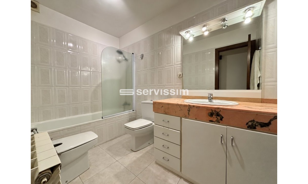 Piso en venta en Sispony, 2 habitaciones, 90 metros