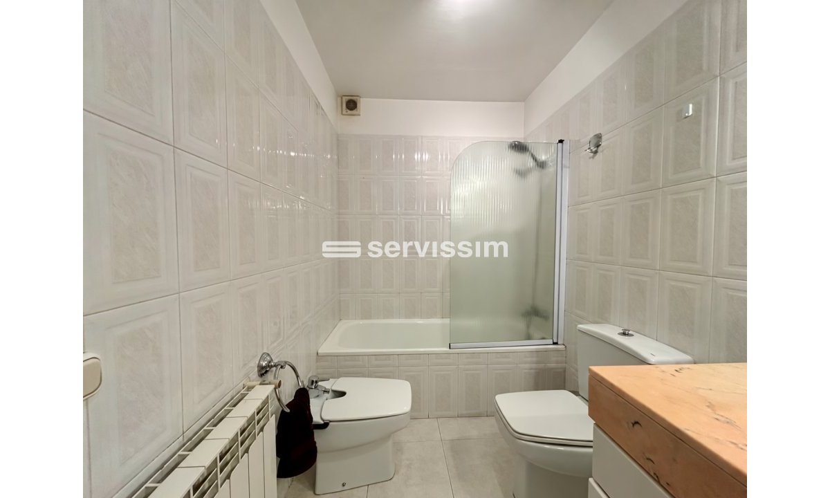 Piso en venta en Sispony, 2 habitaciones, 90 metros