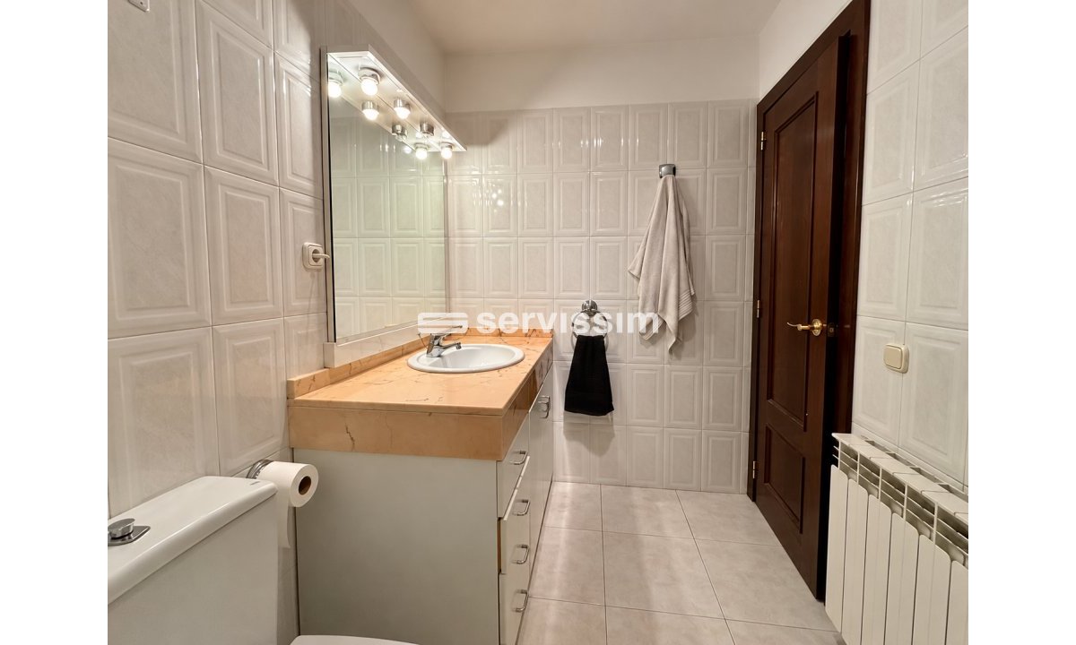 Piso en venta en Sispony, 2 habitaciones, 90 metros