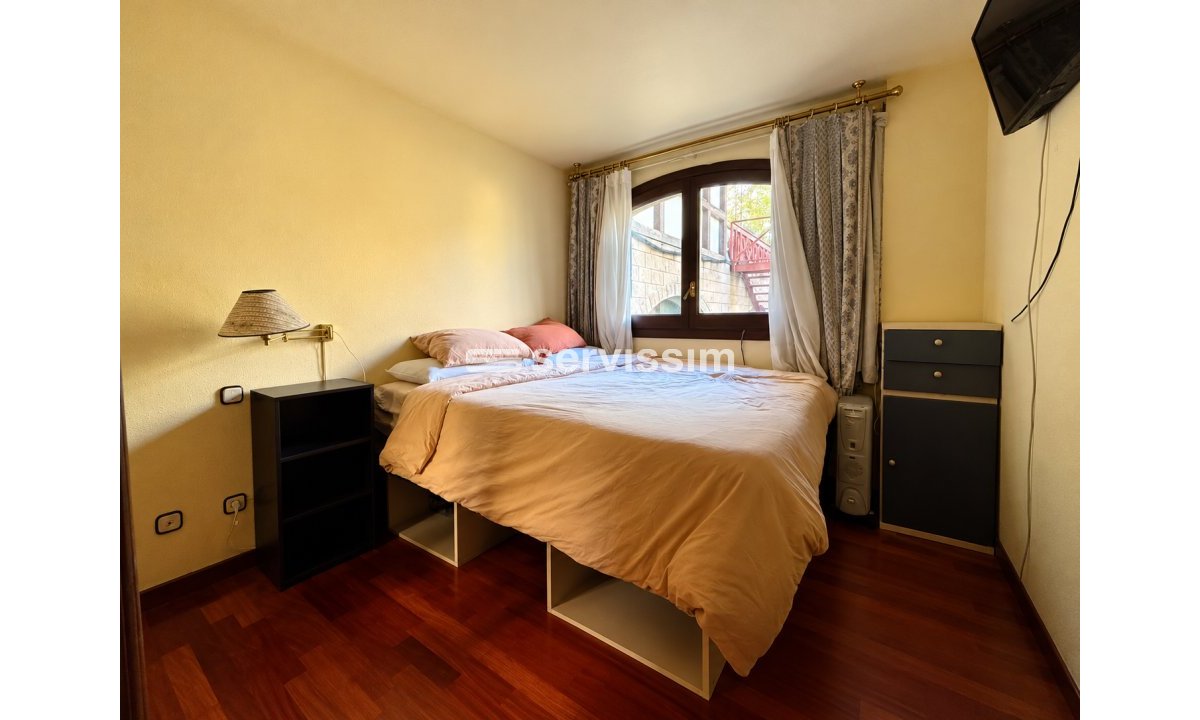 Piso en venta en Sispony, 2 habitaciones, 90 metros