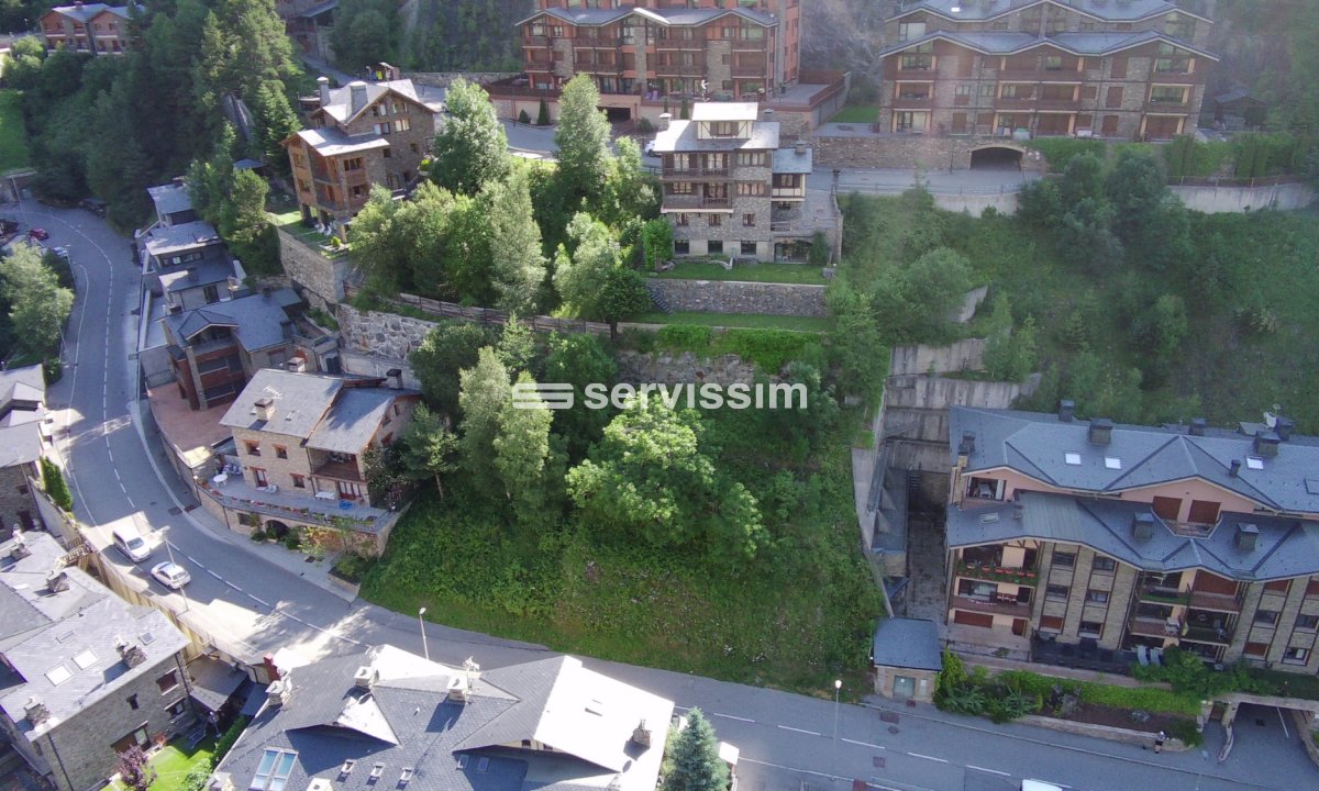 Terreno en venta en Arinsal